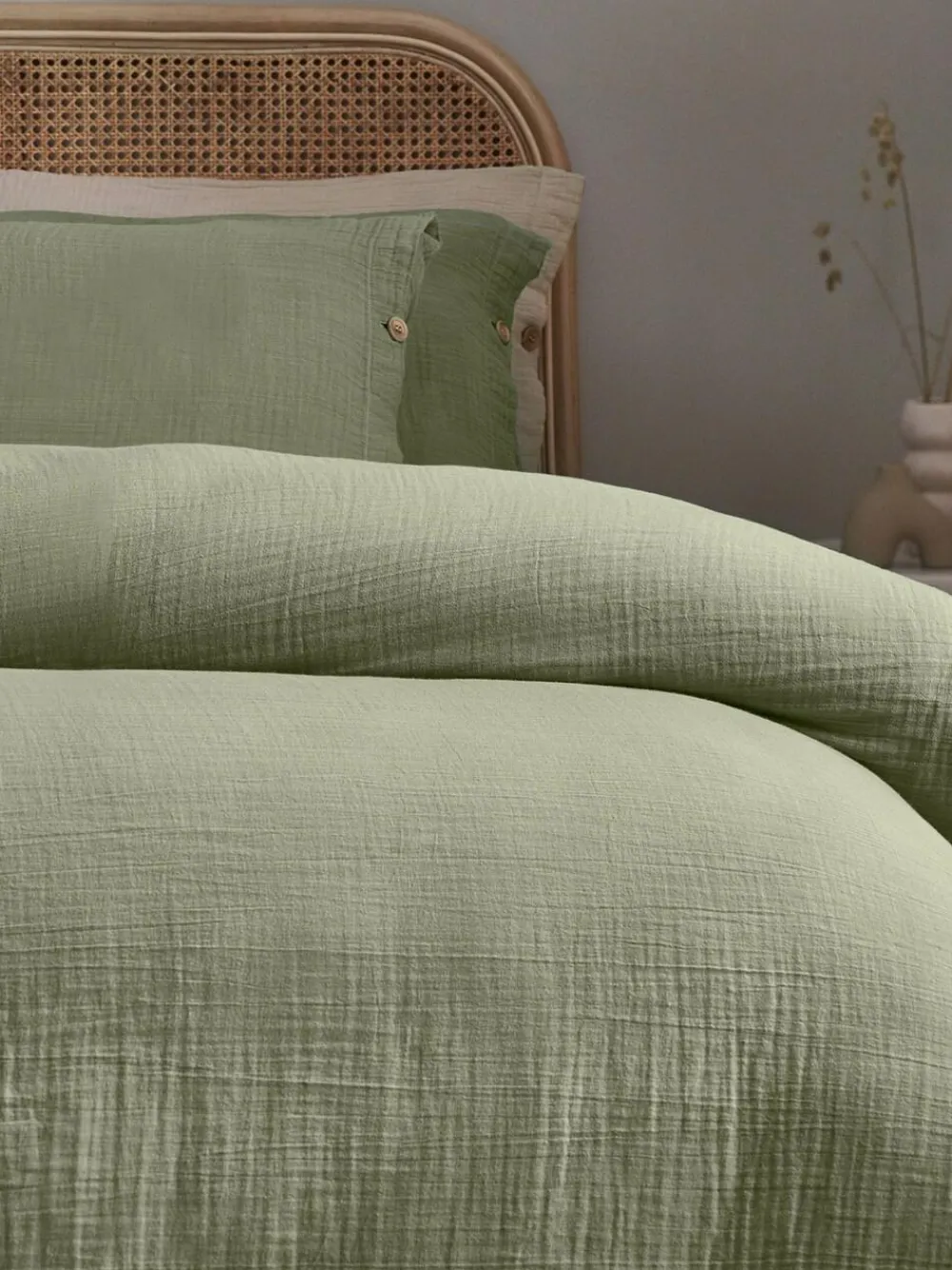 Outlet Yard Lark Muslin 100% Cotton Duvet Cover and Pillowcase Set Eucalpytus Green